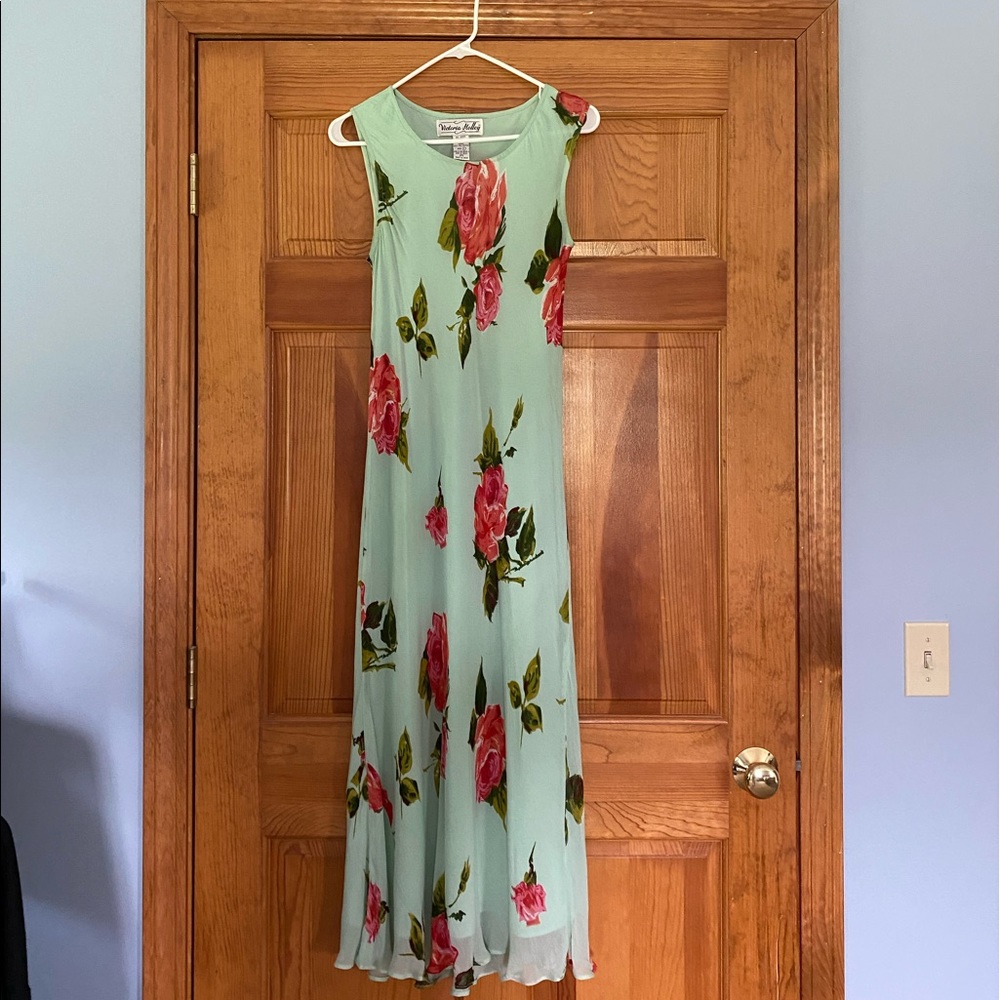 Seafoam green lined dress - Picture 2 of 5